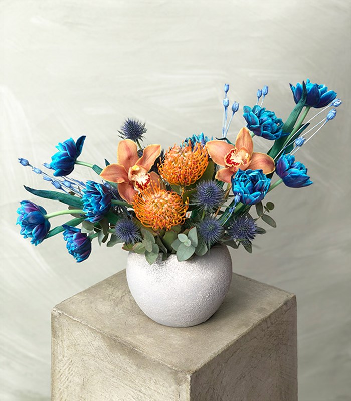 Dolunay Taş Vazoda Galaksi Laleler Aranjmanı