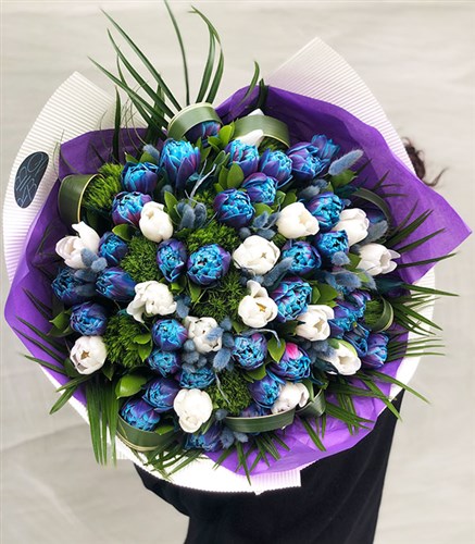 Messier Grand Deluxe Galaksi Lale Beyaz 50 Lale Buketi