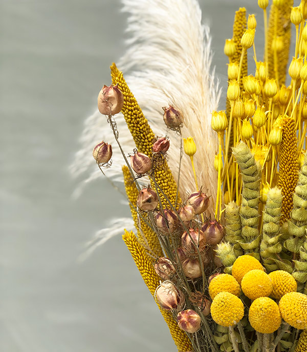 Halifrid Cam Vazoda Sarı Kuru Çiçek Aranjmanı
