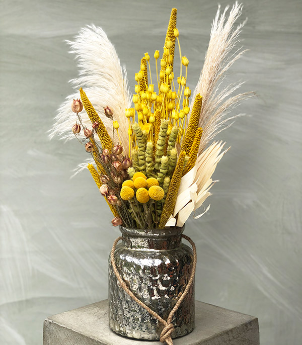 Halifrid Cam Vazoda Sarı Kuru Çiçek Aranjmanı