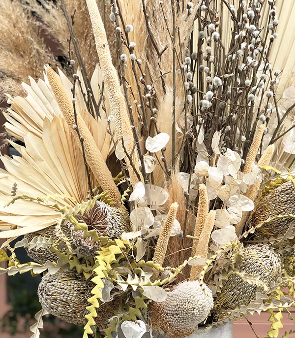 Yseult Royal Deluxe Naturel Dried Flower Arrangement