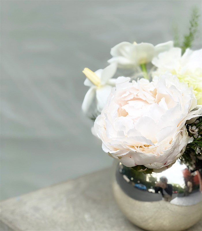 Naive Mini Silver Vazoda Şakayık Beyaz Lale