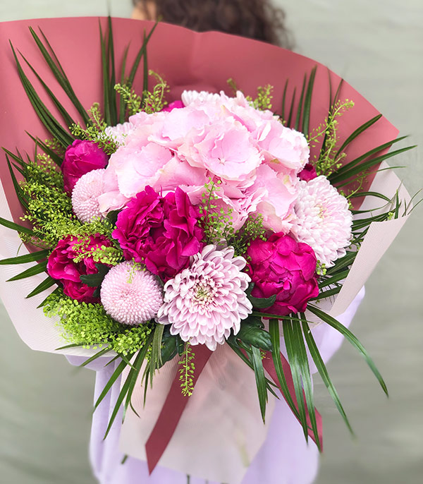 Galia Deluxe Pink Hydrangea Peony Bouquet