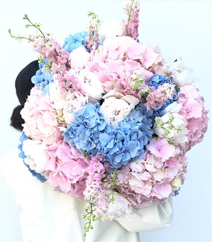 Avril Grand Deluxe Delfinyum Mavi Pembe Ortanca Beyaz Şakayık Buketi