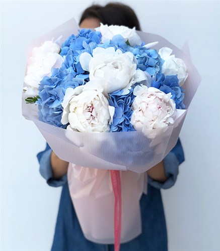 Marion Blue Hydrangea Peony Bouquet