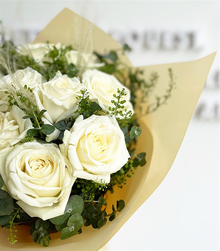 Beyaz Güller Buketi