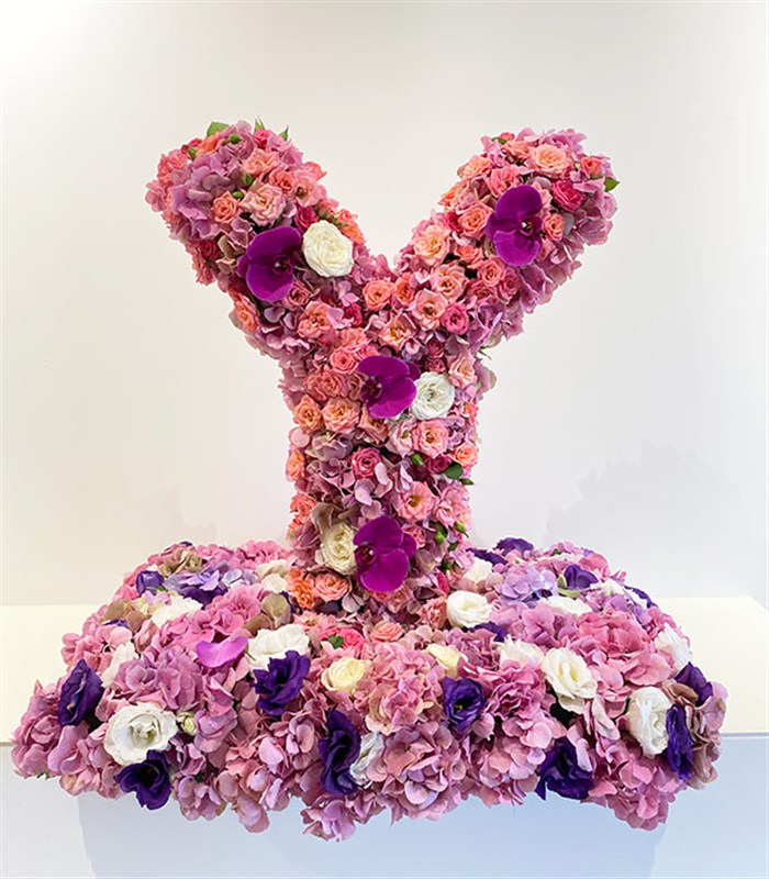 Pembe Dekoratif Kişiye Özel Baş Harf Çiçek Aranjmanı