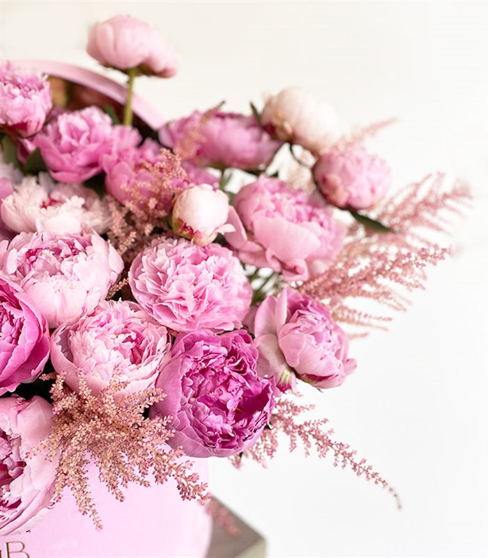 Grand Deluxe Pembe Kutuda 30 Pembe Şakayık