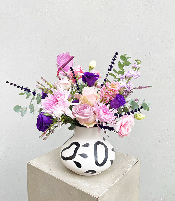 Lidya Black White Handcrafted Ceramic Vase in Flowers