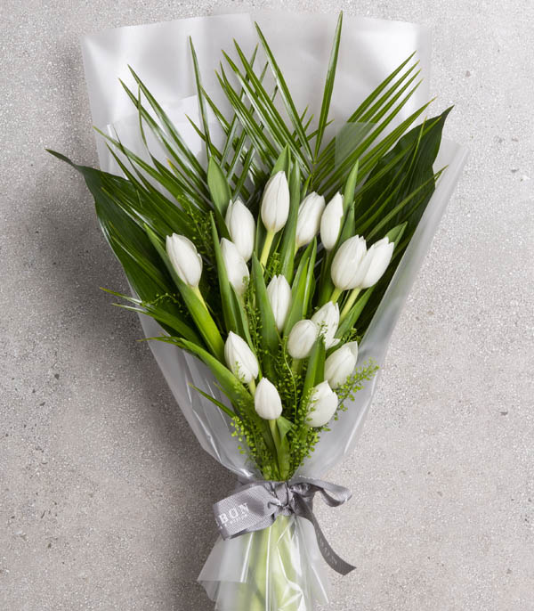 15 White Tulip Bouquet
