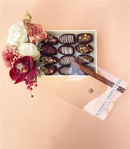 Deluxe Cream Handmade Chocolate Date Fruit Flower Box