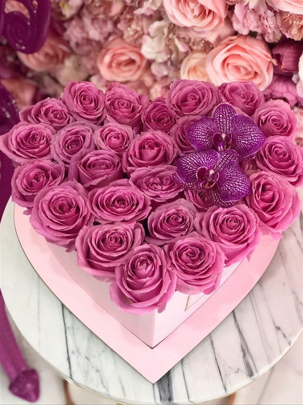 Pembe Kalp Asetat Kutuda Pembe Güller