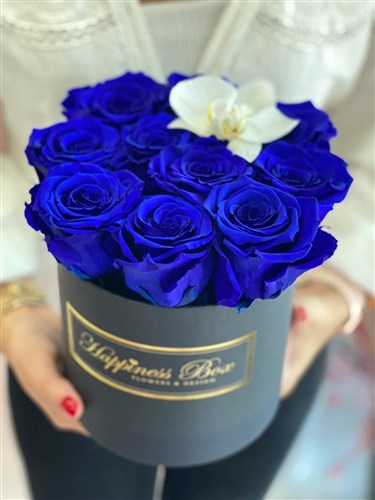 Siyah Silindir Asetat Kutuda Mavi Solmayan Güller