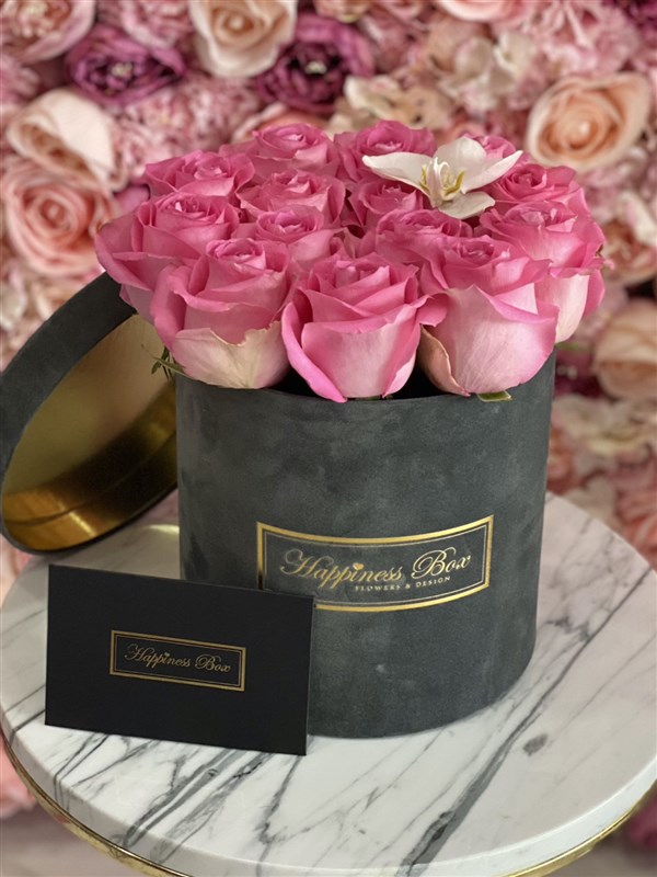 Füme Orta Boy Silindir Kutuda Pembe İthal Güller