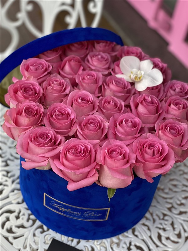 Mavi Mega Kadife Silindir Kutuda Pembe İthal Güller