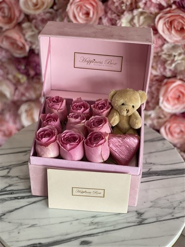 Pembe Dikdörtgen Kadife Kutuda Pembe Güller ve Ayıcık