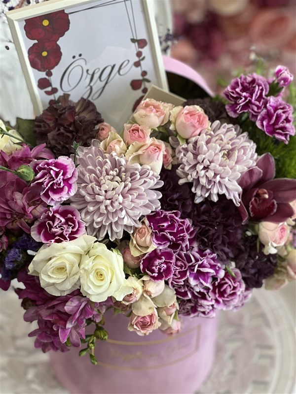 Pembe Silindir Kutuda İsimli Aranjman