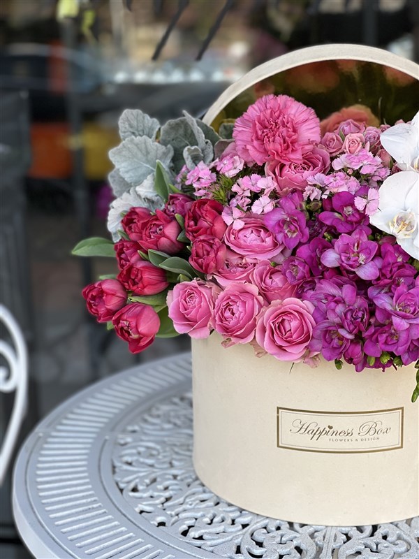 Bej Kutuda Pembe- Mor Tonlarında Aranjman