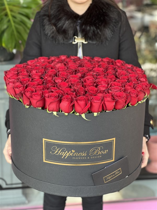 Dev Kutuda İthal Kırmızı Güller