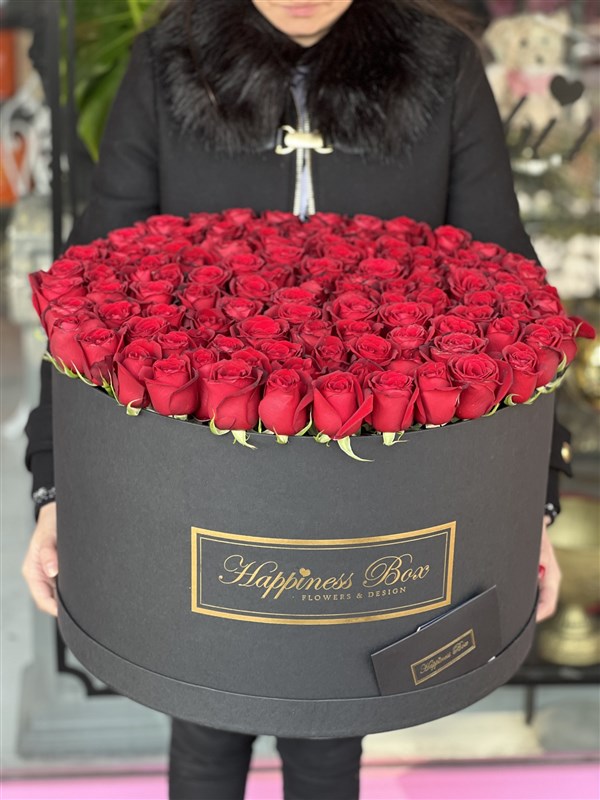 Dev Kutuda İthal Kırmızı Güller