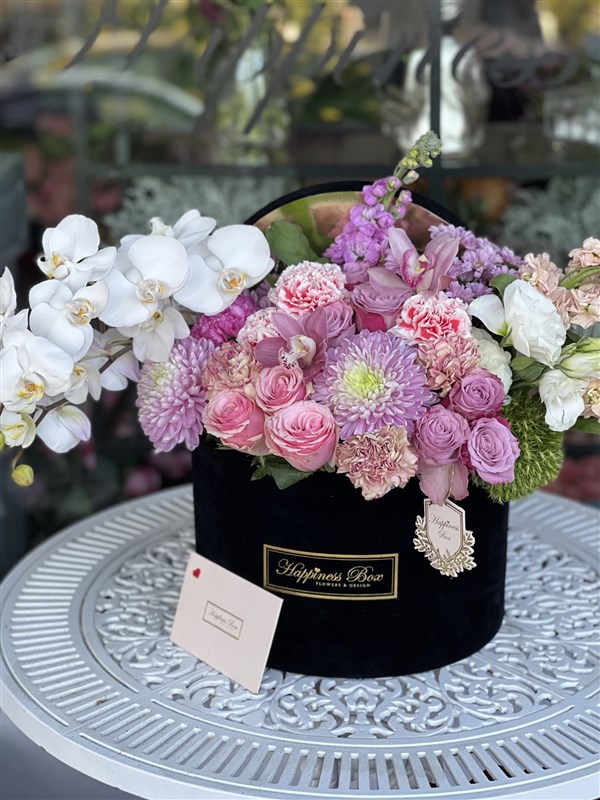 Siyah Mega Kutuda Orkideli Aranjman