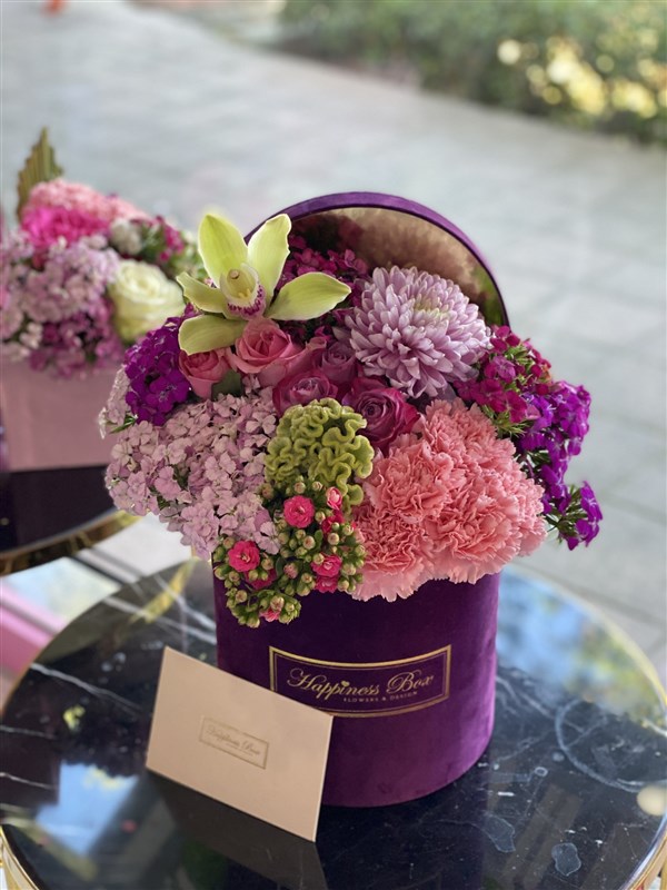 Mor Kadife Silindir Kutuda Lila Aranjman