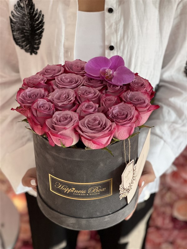 Füme Kadife Silindir Kutuda İki Renkli Güller