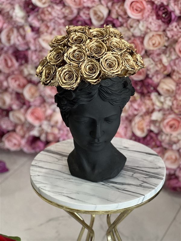 Tasarım Vazoda Gold Solmayan Güller