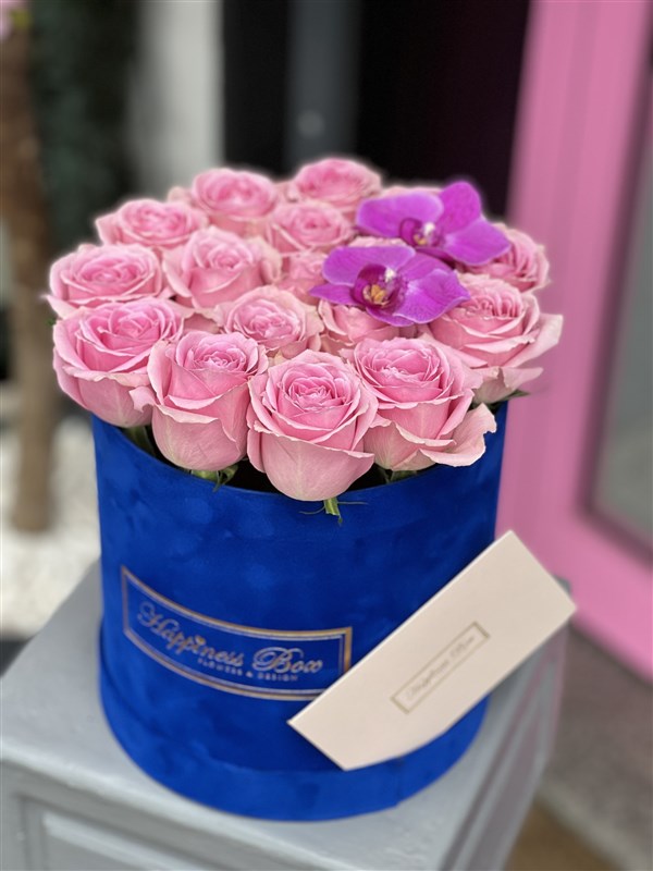 Mavi Orta Boy Kadife Silindir Kutuda Pembe İthal Güller