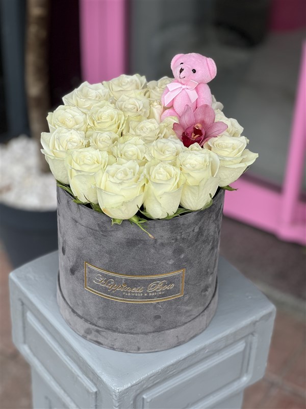 Füme Kadife Kutuda Beyaz Güller