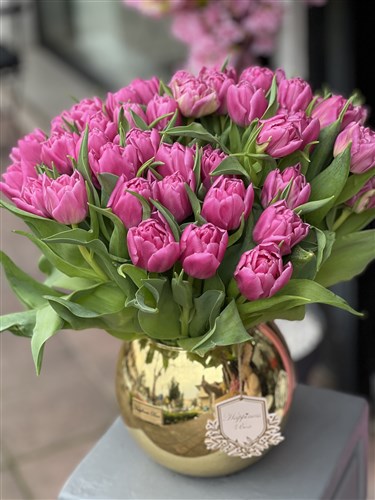 Gold Lüks Vazoda Mor Laleler