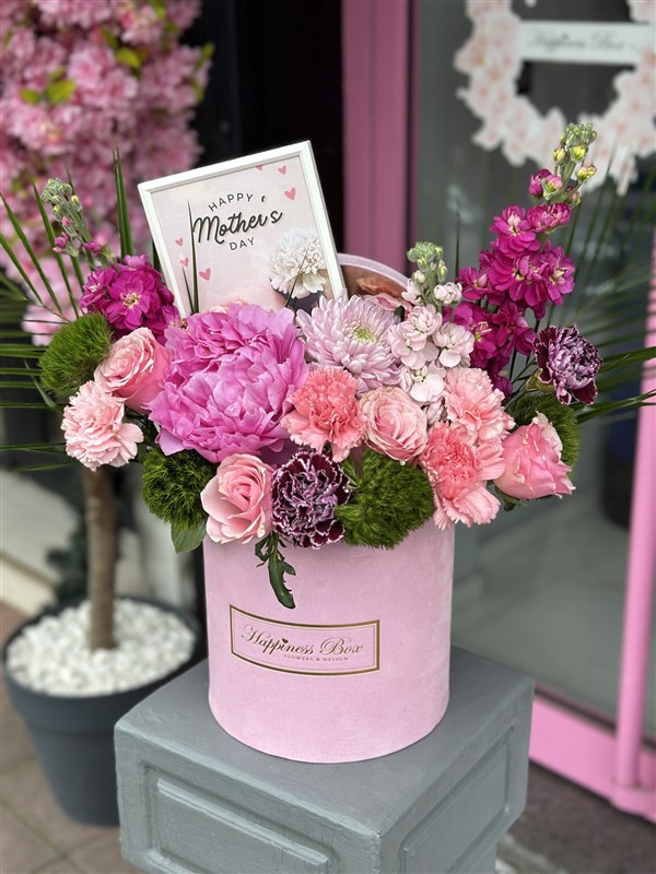 Pembe Kadife Kutuda  Özel Çerçevede Kutlama Mesajlı Aranjman