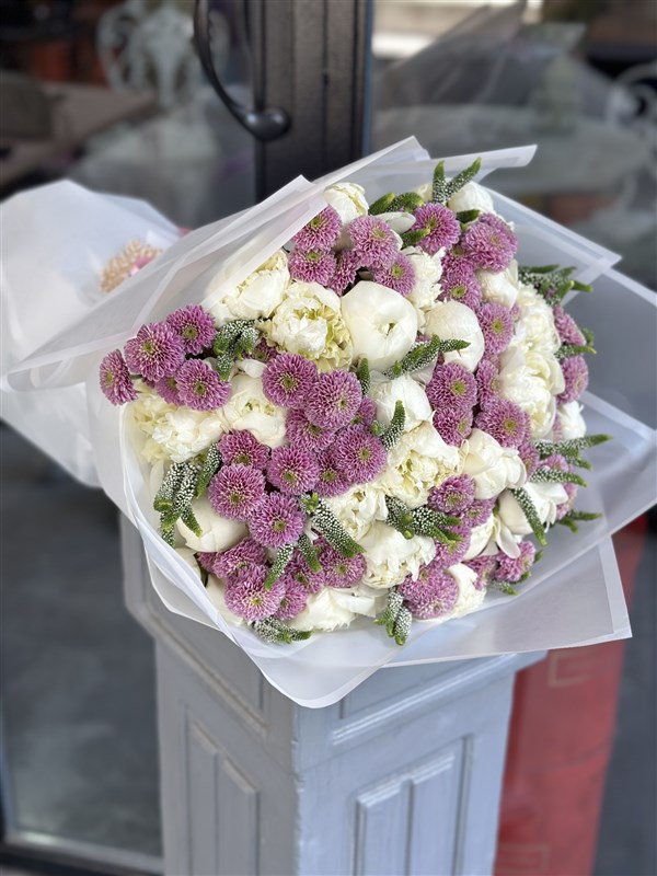 Deluxe Beyaz Şakayık Buketi