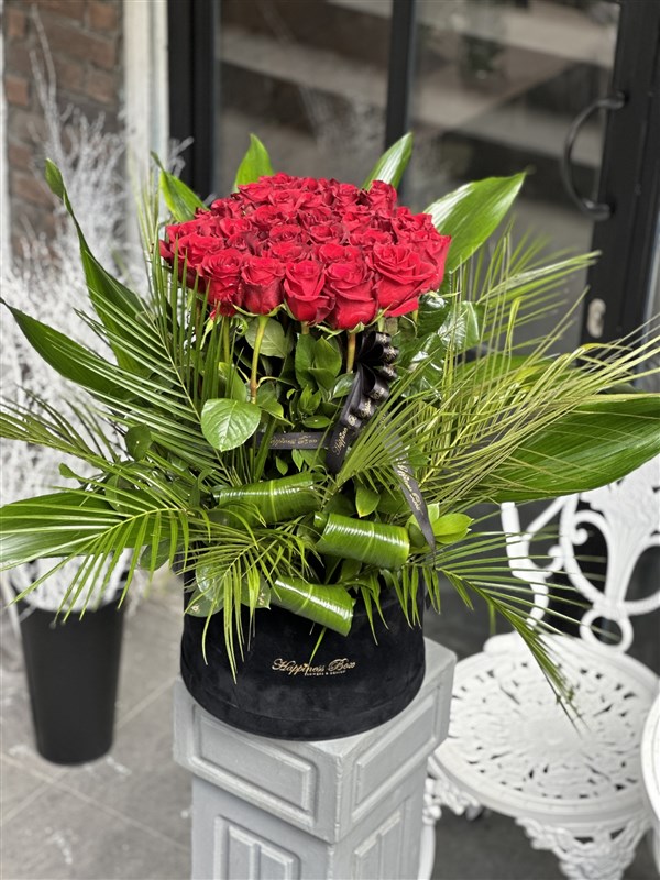 Kırmızı Güller İle Dev Aranjman