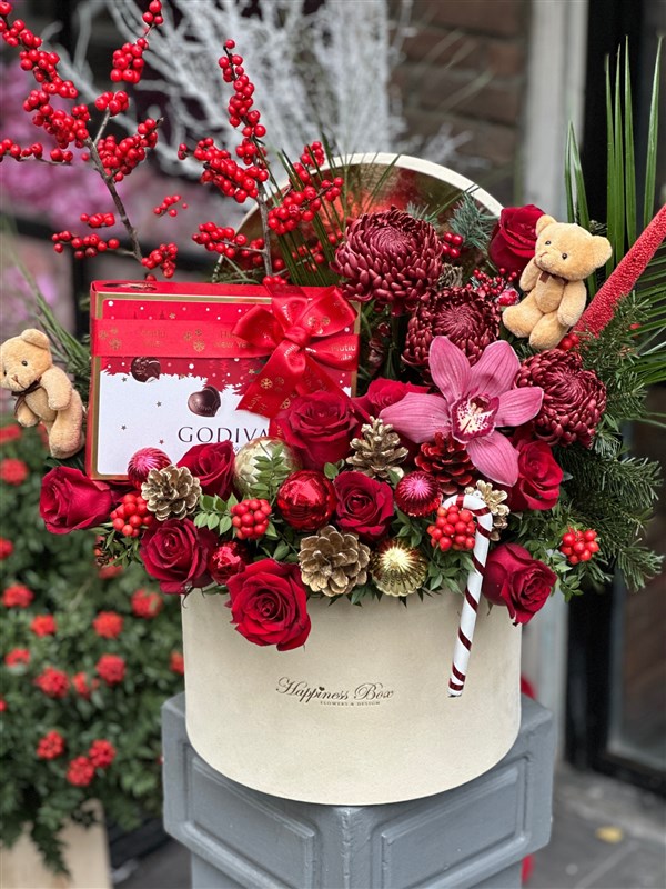 Santa Deluxe Yılbaşı Aranjmanı ve Godiva Çikolata