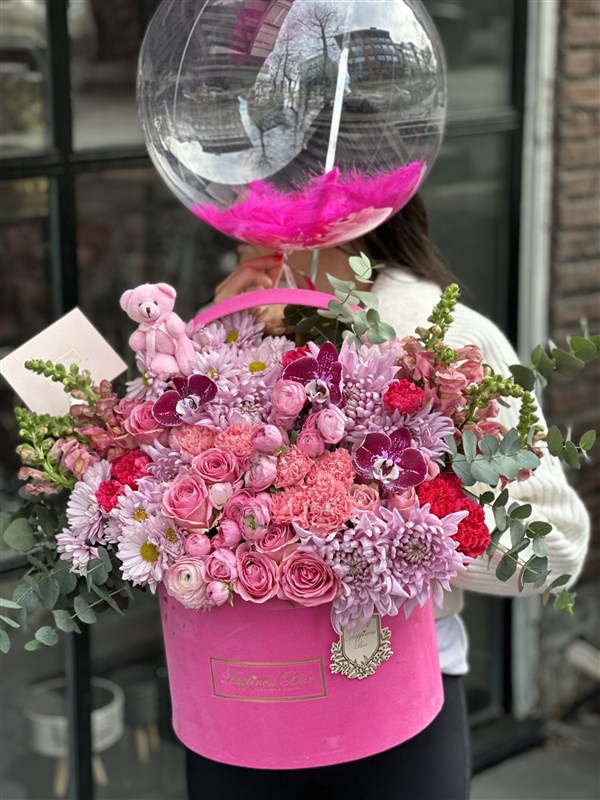 Fuşya Deluxe Kutuda Pembe Mevsim Çiçekleri