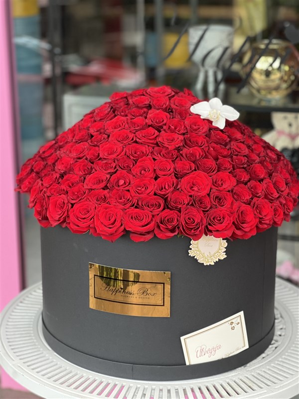 Grand Deluxe Dev Kutuda Kırmızı Güller