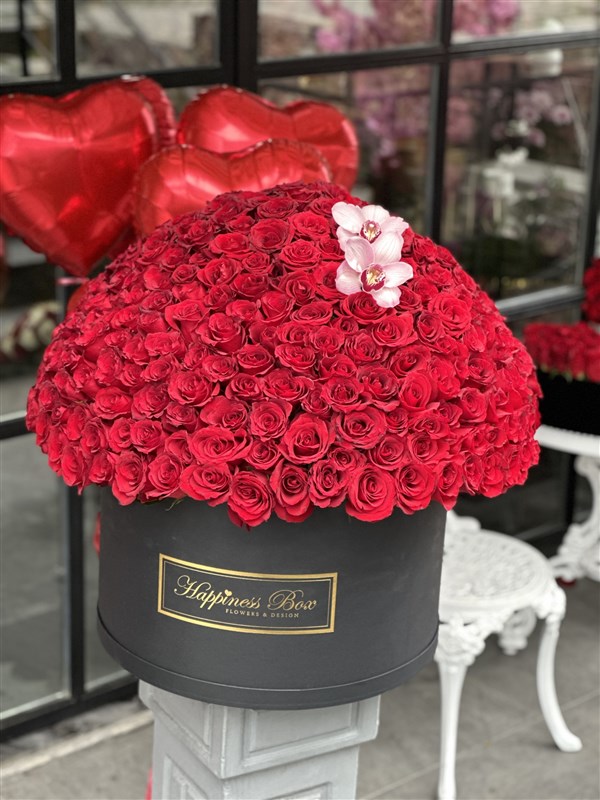 Grand Deluxe Royal Kırmızı Güller Tasarımı