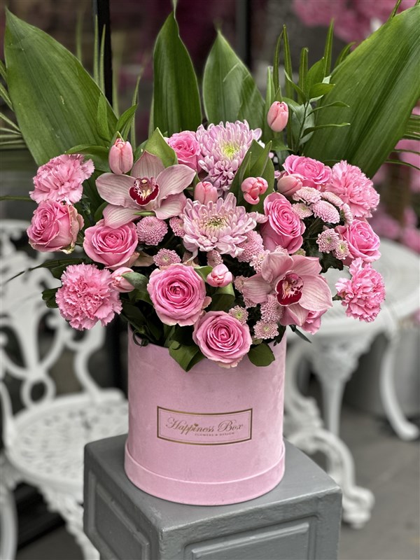 Pembe Deluxe Kutuda Pembe Güller ve Laleler