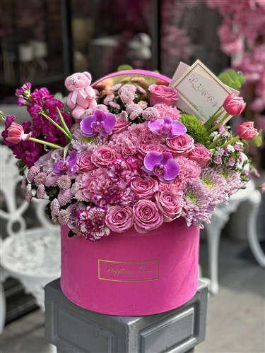 Fuşya Mega Kutuda Pembe Deluxe Aranjman