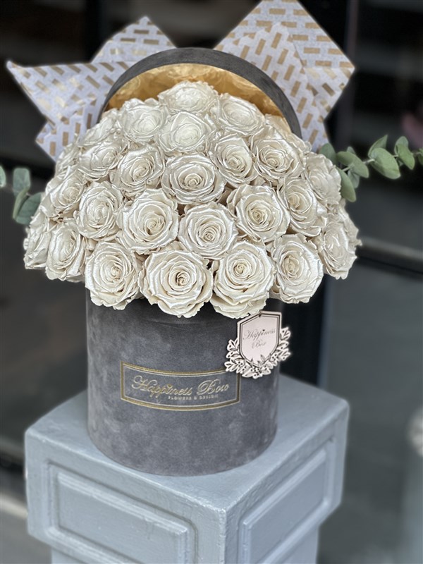 Serena Füme Kadife Kutuda Sedefli Beyaz Solmayan Güller