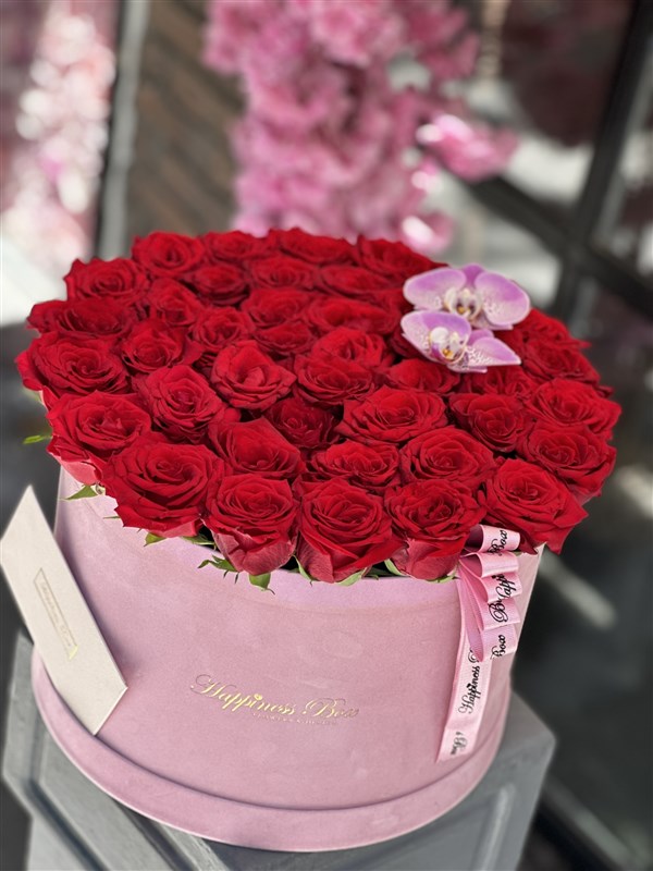 Pembe Kadife Mega Kutuda Kırmızı Güller