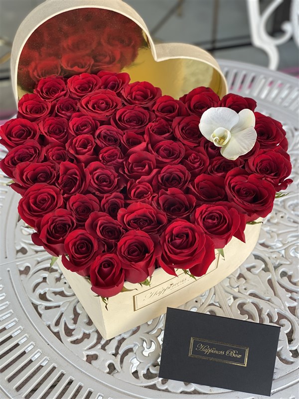 Sevgililer Günü Kutuda Kalpli Güller