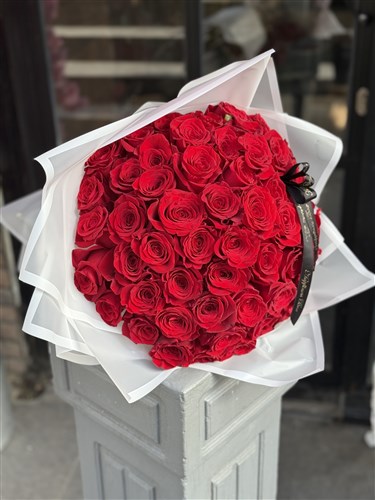 Elegance Kırmızı Gül Buketi