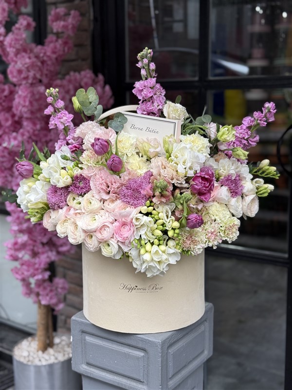 Krem Kadife Kutuda Deluxe Lila Beyaz Aranjman