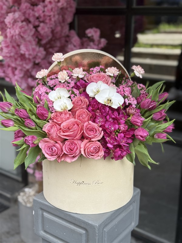 Daniela Bej Kadife Kutuda Laleler ve Güller