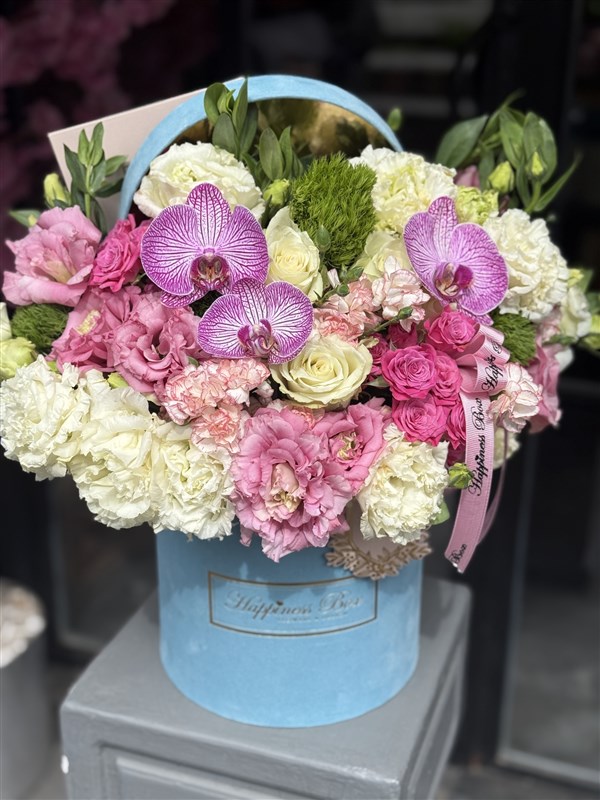 Fiorella Mavi Kutuda Beyaz Pembe Mevsim Çiçekleri