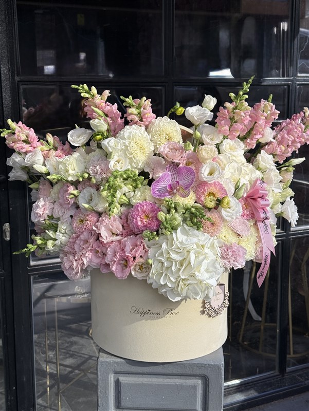 Emilia Pembe Beyaz Fresh Çiçekler