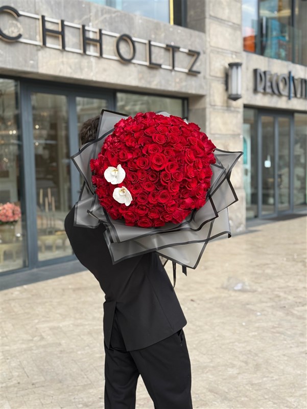 Grand Deluxe 100 Kırmızı Gül