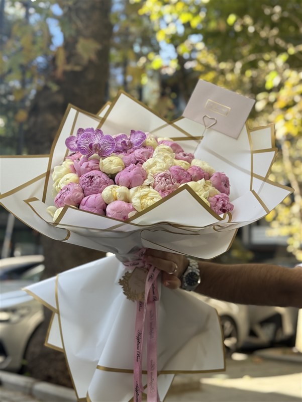 Romantic Şakayık Buketi